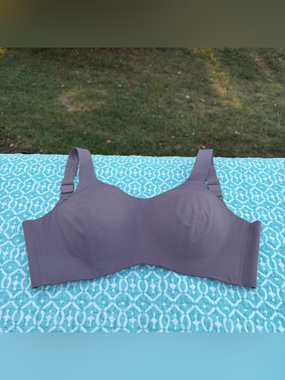 knix Wireless Seamless Bra in Mauve Sz 6+